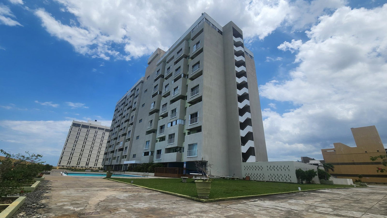 Twenty-Fourth image of 84- Ocean Boulevard in KINGSTON, Kingston, Jamaica - property is For Sale