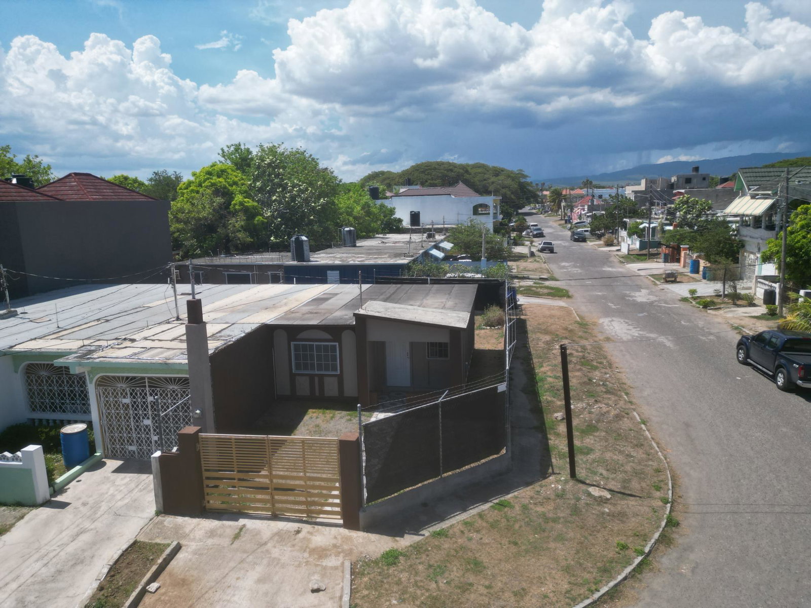 Fourth image of 72 24 ne 29th Ave East Ascot in Greater Portmore, St. Catherine, Jamaica - property is For Rent