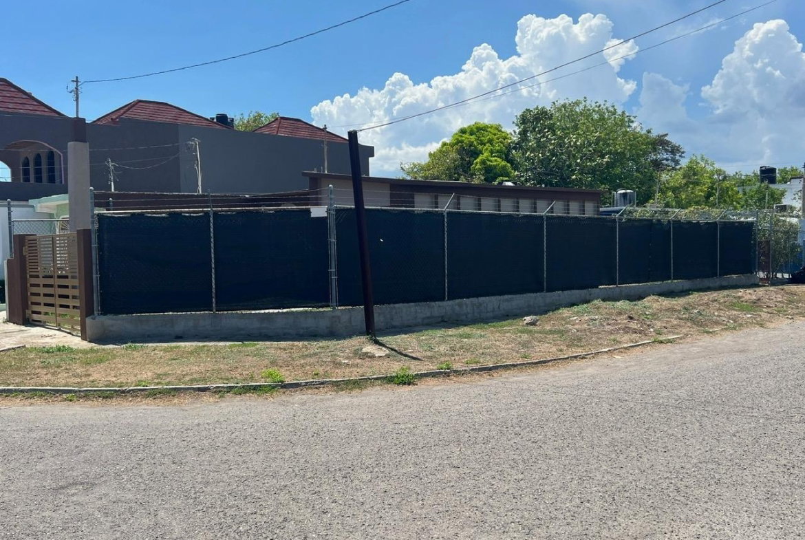 Eighth image of 72 24 ne 29th Ave East Ascot in Greater Portmore, St. Catherine, Jamaica - property is For Rent