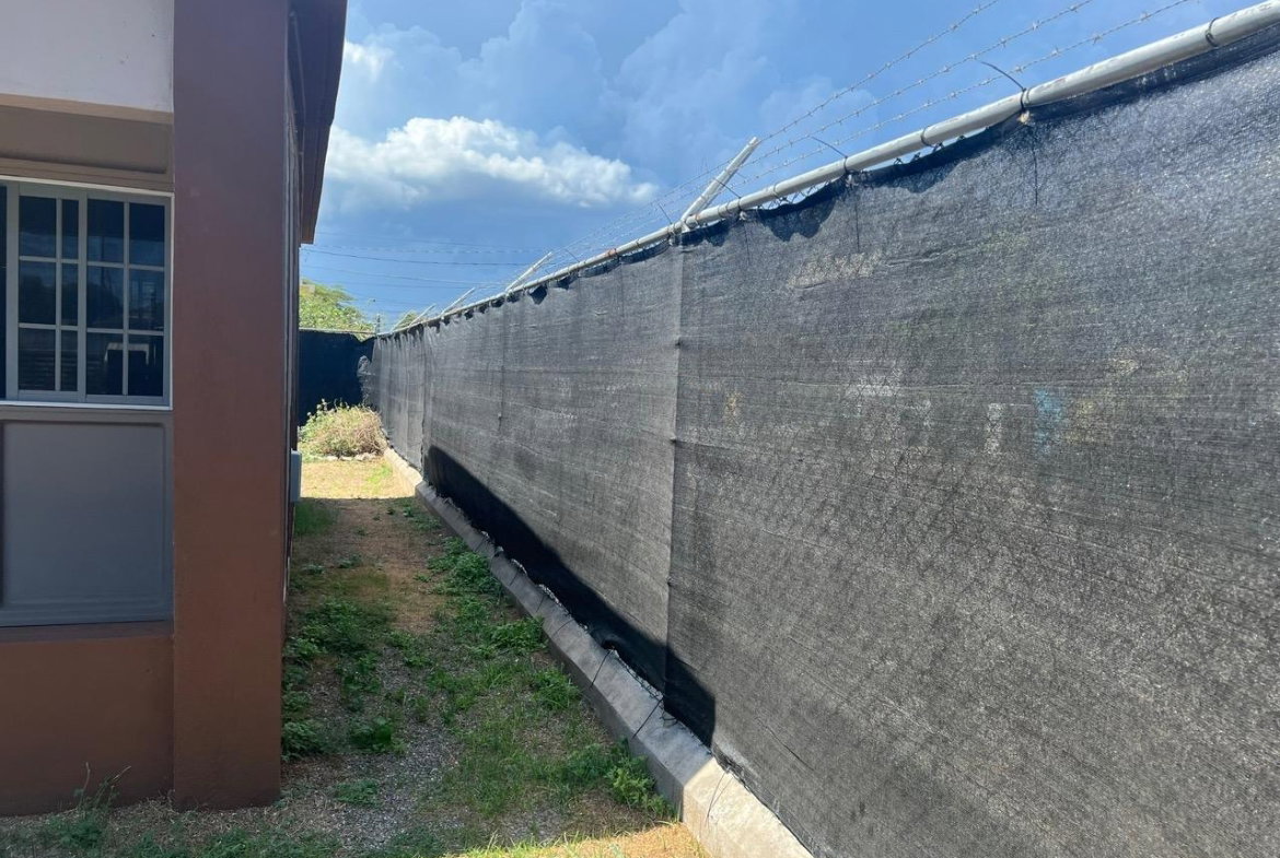 Ninth image of 72 24 ne 29th Ave East Ascot in Greater Portmore, St. Catherine, Jamaica - property is For Rent