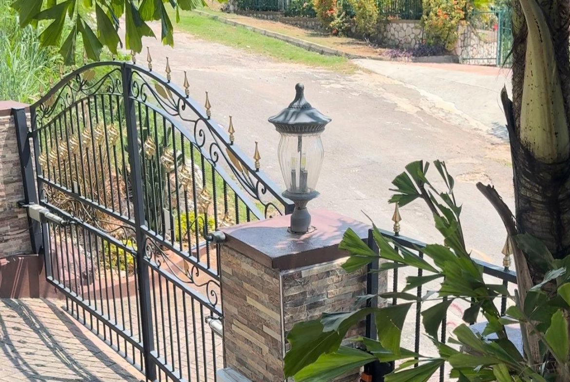 First image of Highland Close in Kingston 19, St. Andrew, Jamaica - property is For Rent