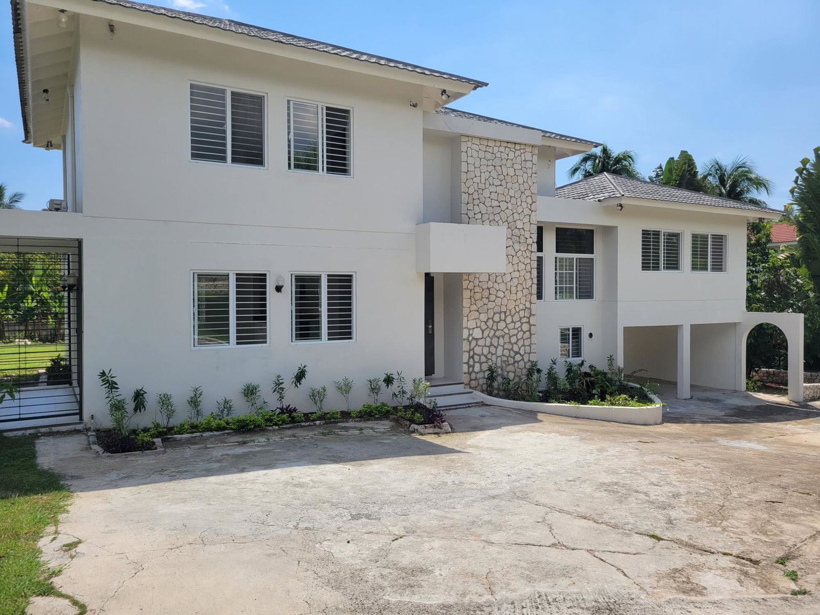 Second image of 18a Millsborough Crescent in Kingston 6, St. Andrew, Jamaica - property is For Rent