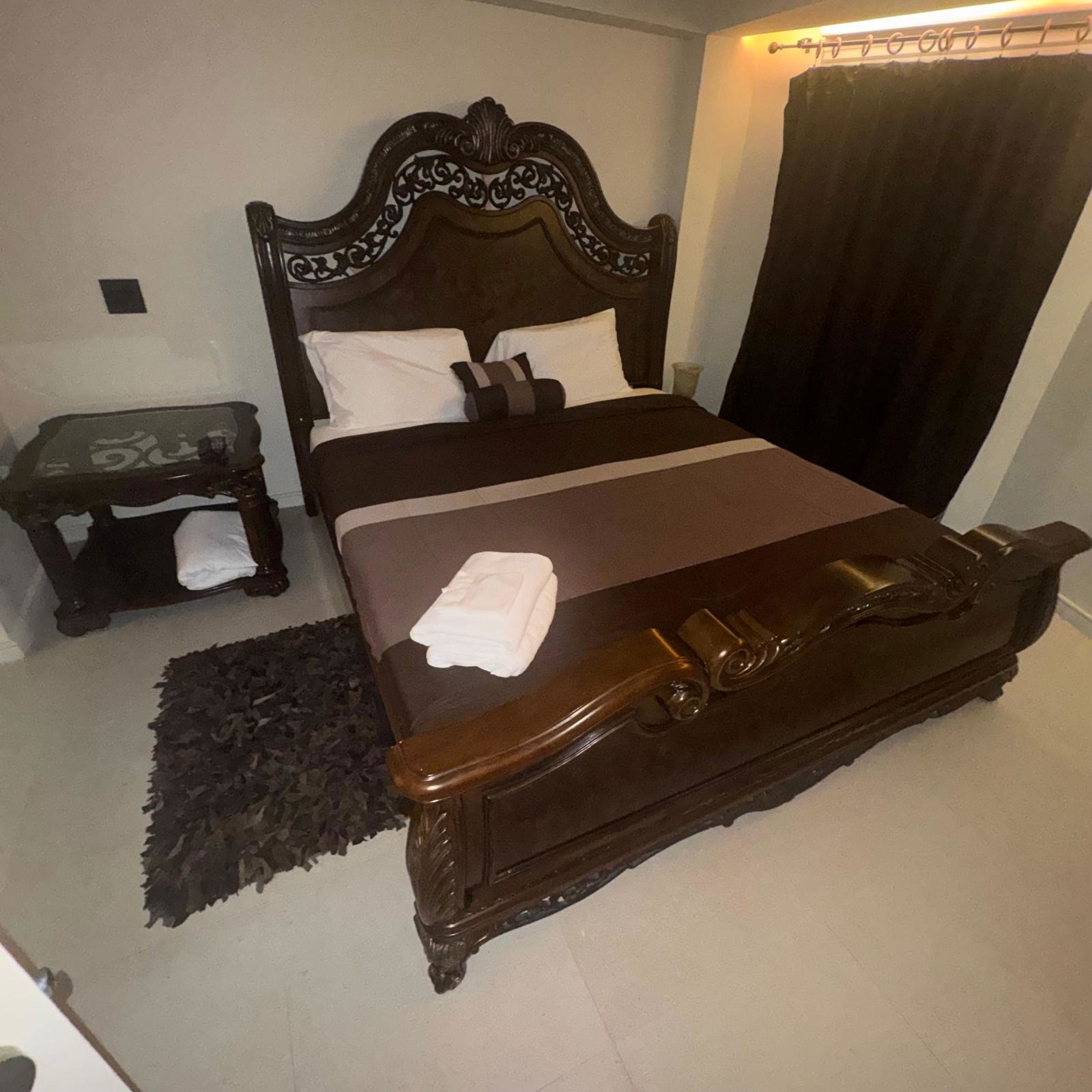 Thirteenth image of 2-4 King Street in KINGSTON, Kingston, Jamaica - property is For Rent