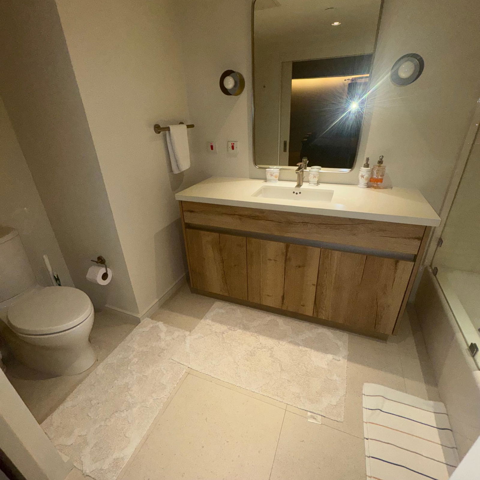 Fourteenth image of 2-4 King Street in KINGSTON, Kingston, Jamaica - property is For Rent