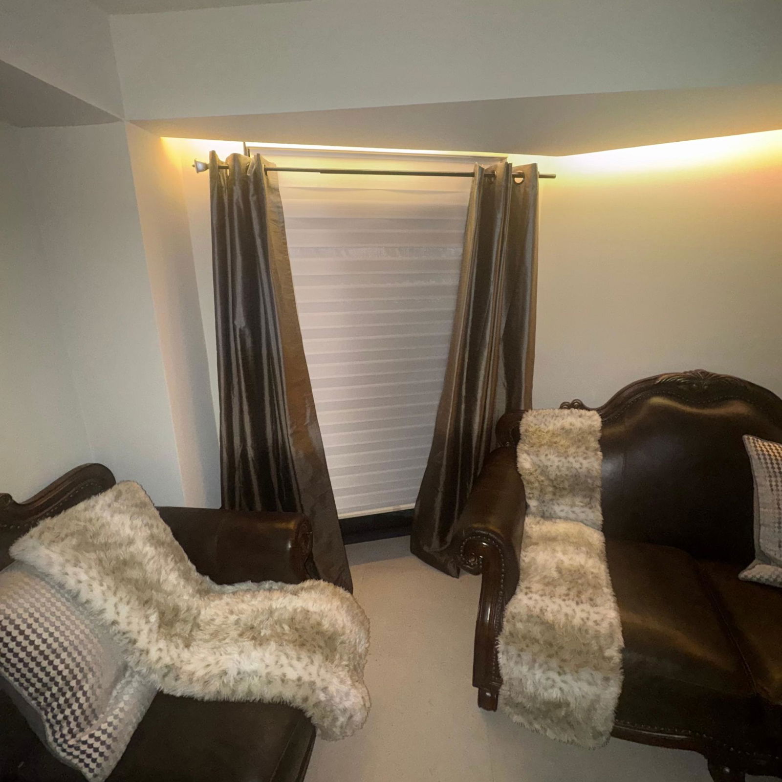 Nineteenth image of 2-4 King Street in KINGSTON, Kingston, Jamaica - property is For Rent