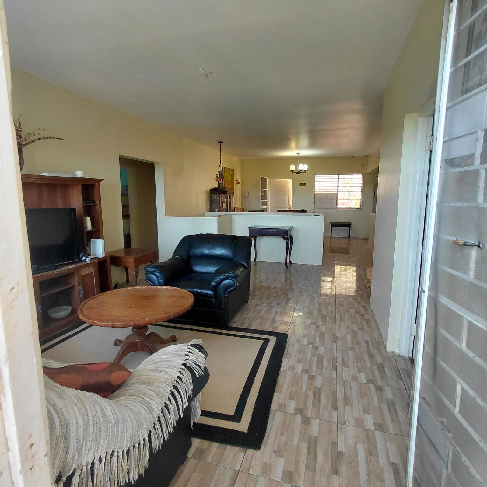 Third image of 185a Belvedere Road in Red Hills, St. Andrew, Jamaica - property is For Rent