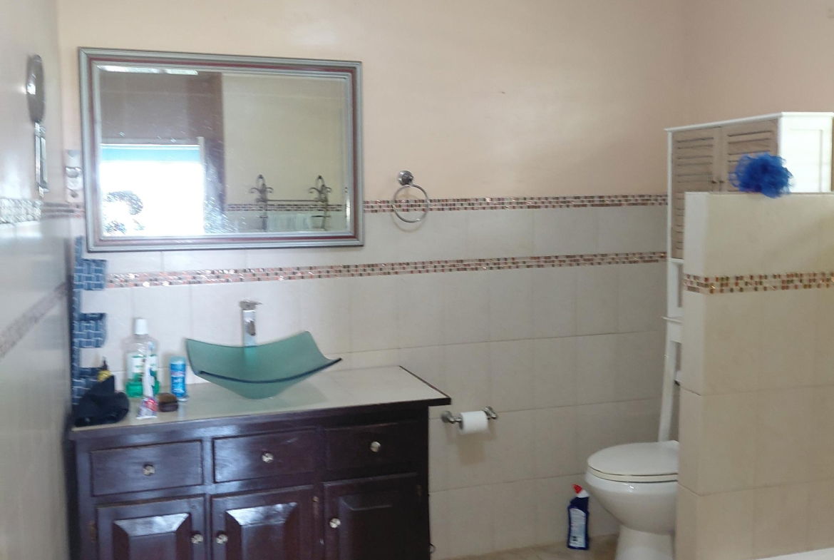 Fifth image of 185a Belvedere Road in Red Hills, St. Andrew, Jamaica - property is For Rent