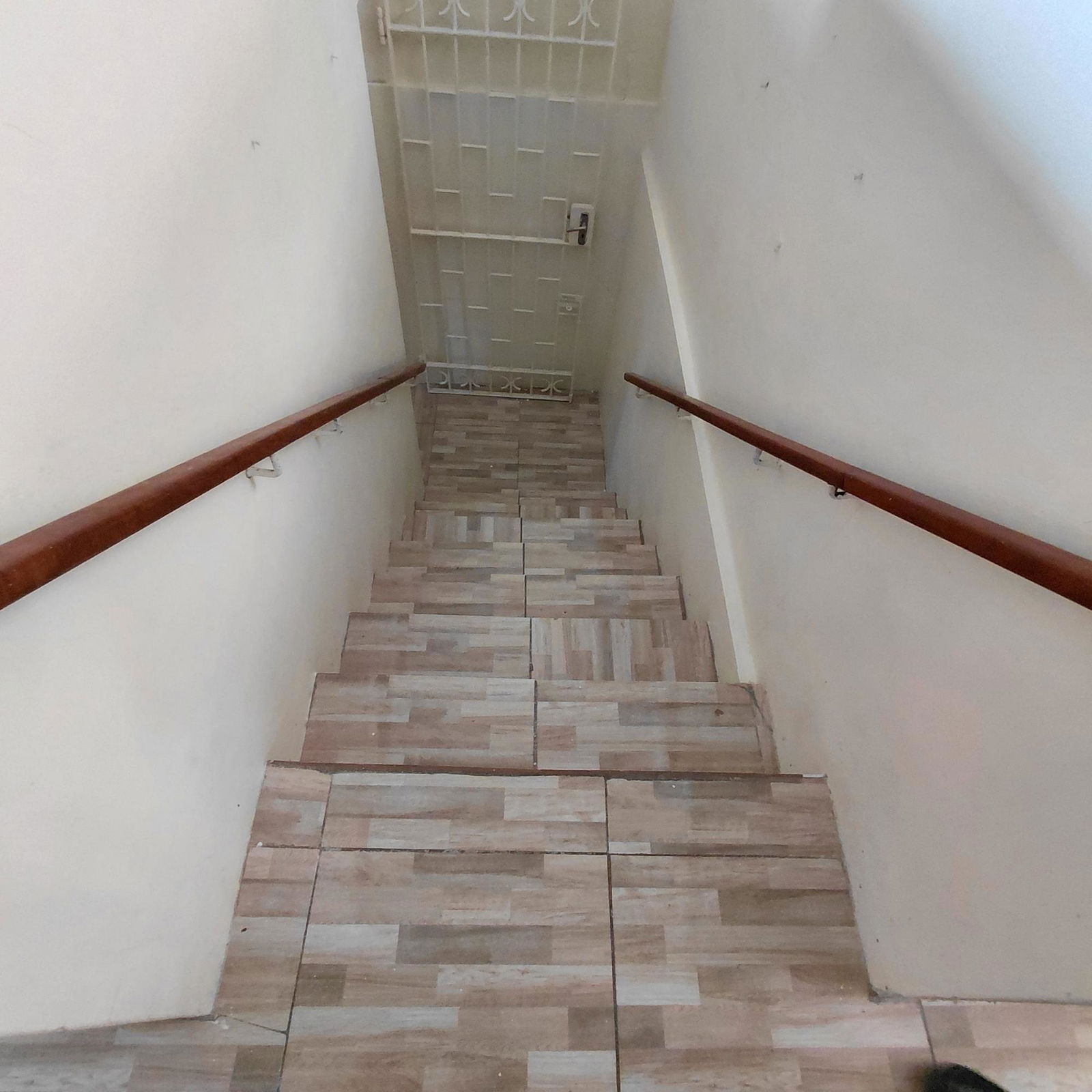 Sixth image of 185a Belvedere Road in Red Hills, St. Andrew, Jamaica - property is For Rent