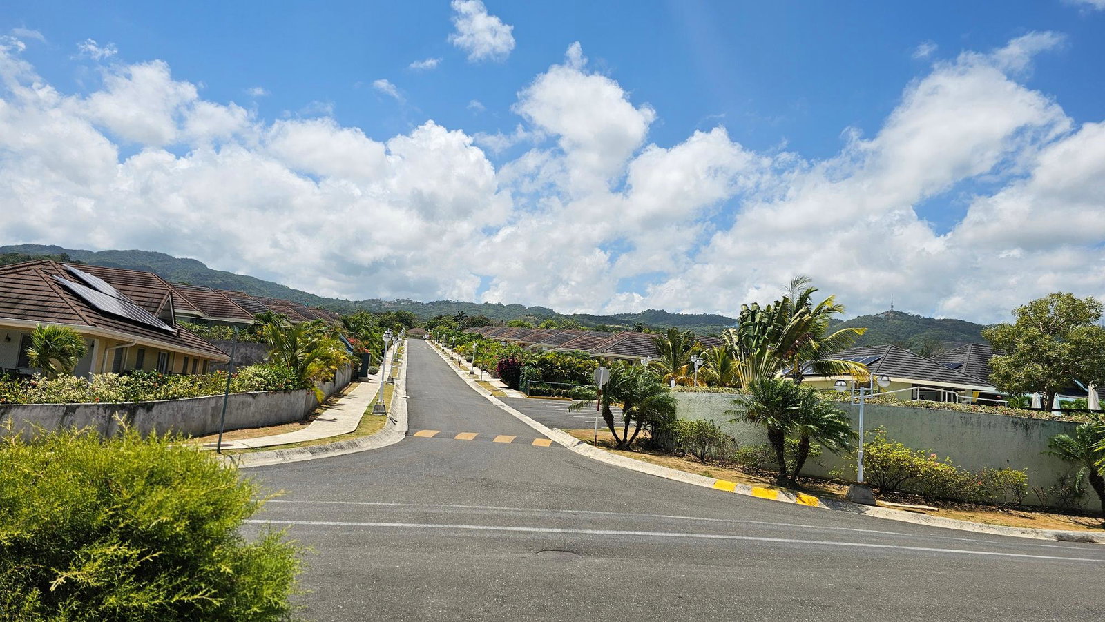 Fourth image of 866 Sorrel Ave. in Richmond, St. Ann, Jamaica - property is For Rent