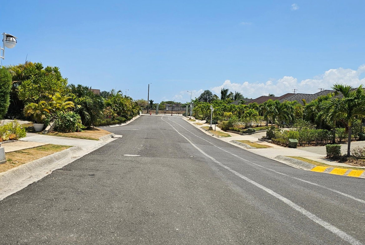 Fifth image of 866 Sorrel Ave. in Richmond, St. Ann, Jamaica - property is For Rent