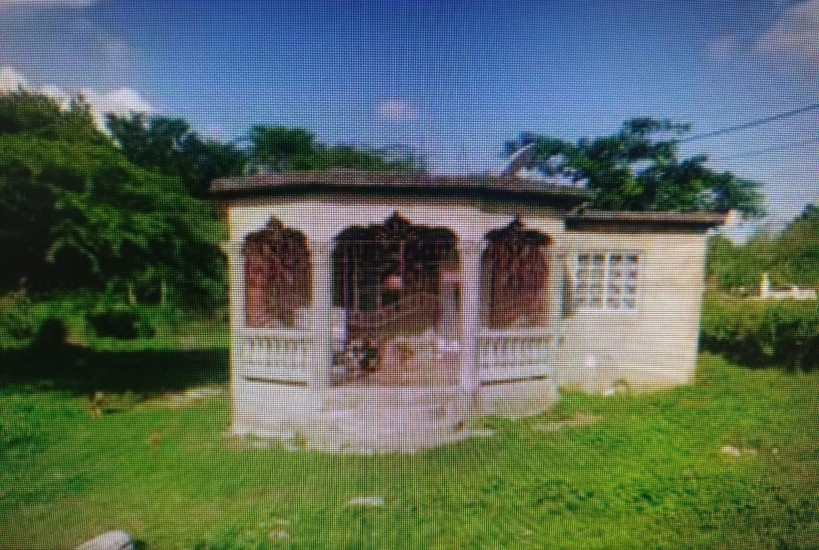 Second image of Palmers Cross, May Pen in May Pen, Clarendon, Jamaica - property is For Sale