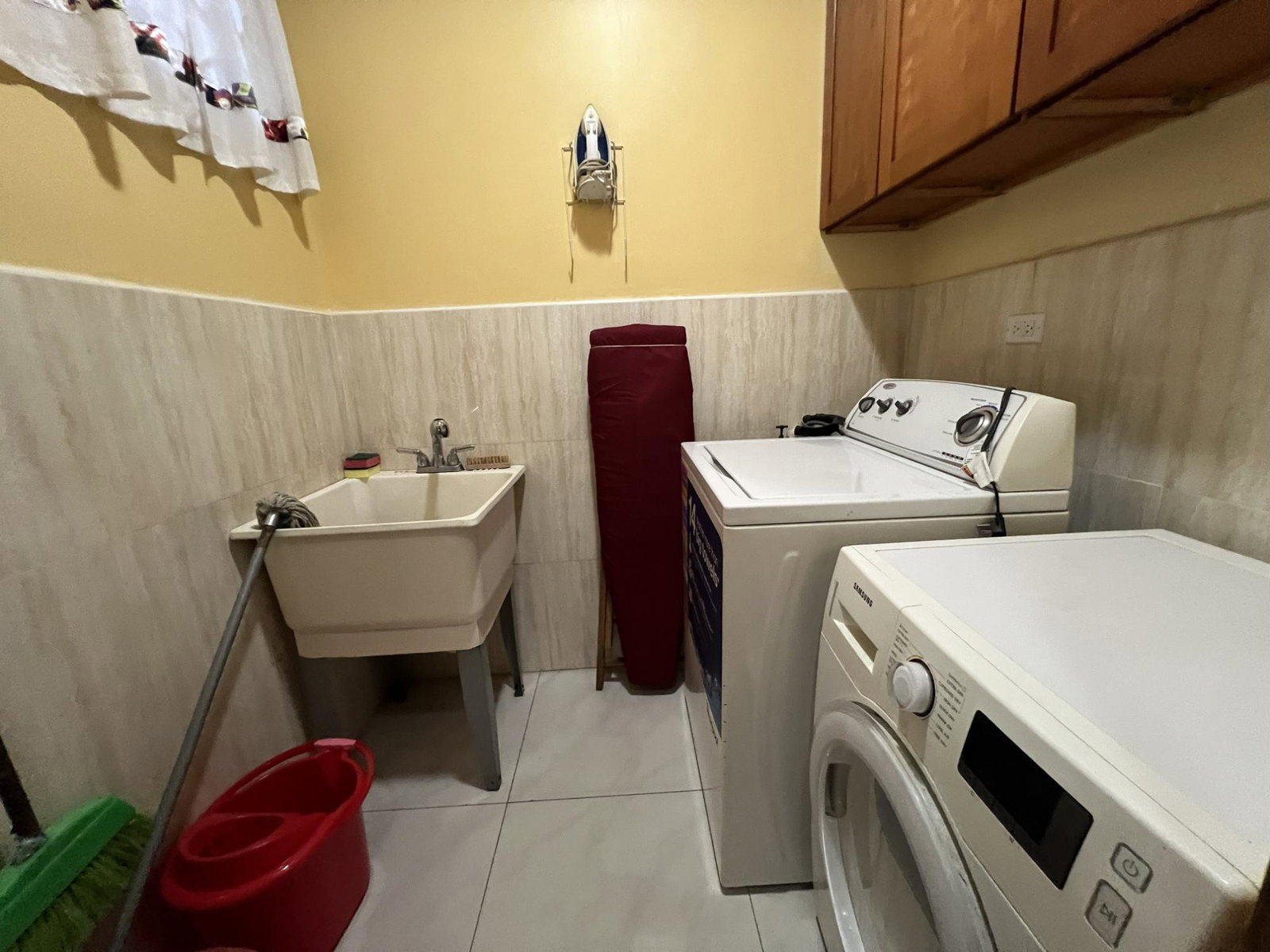 Fully-Furnished-2-Bed-2.5-Bath-Apartment-for-Rent-in-New-Kingston-St.-Andrew Eleventh image of 25- Fairway Ave in Kingston 5, St. Andrew, Jamaica - property is For Rent