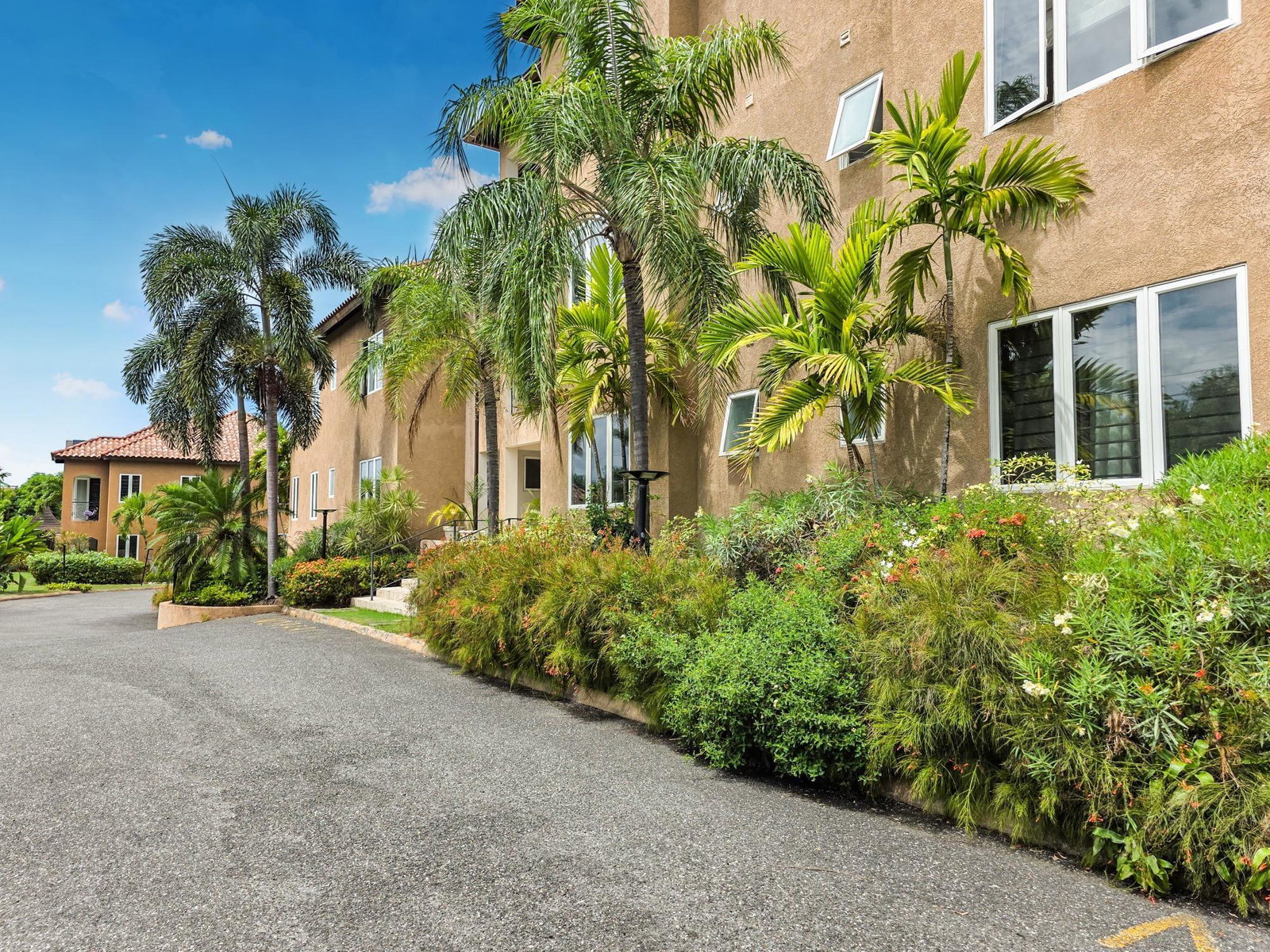 Fully-Furnished-2-Bedroom-Apartment-for-Rent-at-Grand-Oaks-St.-Andrew-Jamaica Sixteenth image of 6-21 Paddington Terrace in Kingston 6, St. Andrew, Jamaica - property is For Rent