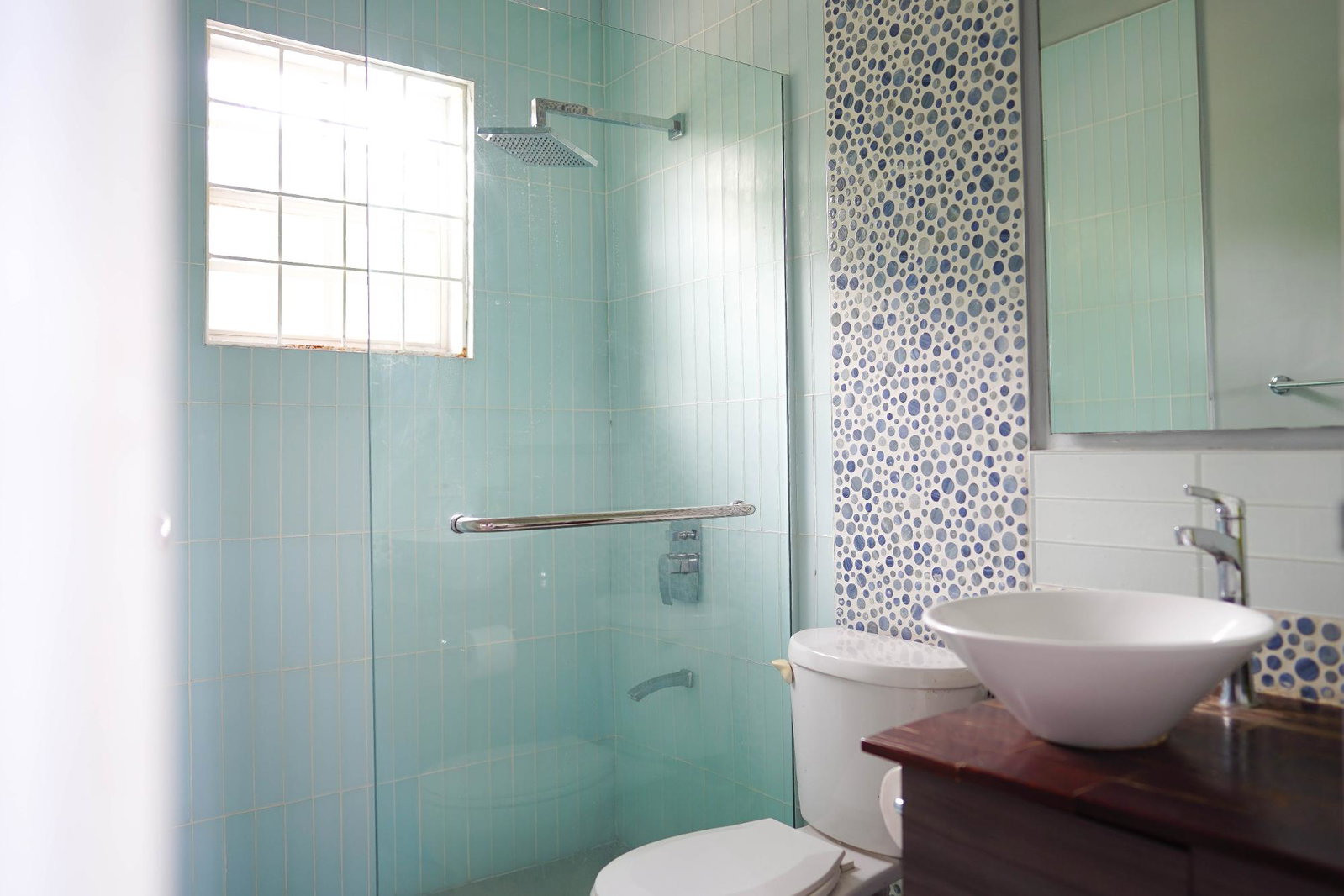 Fifth image of 16-6 Carolyn Close in Kingston 6, St. Andrew, Jamaica - property is For Sale