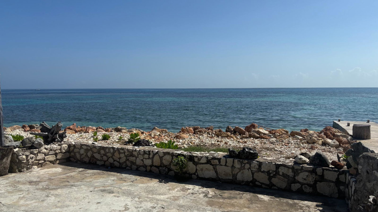 Twelfth image of Sawyers Beach in Hopewell, Hanover, Jamaica - property is For Rent