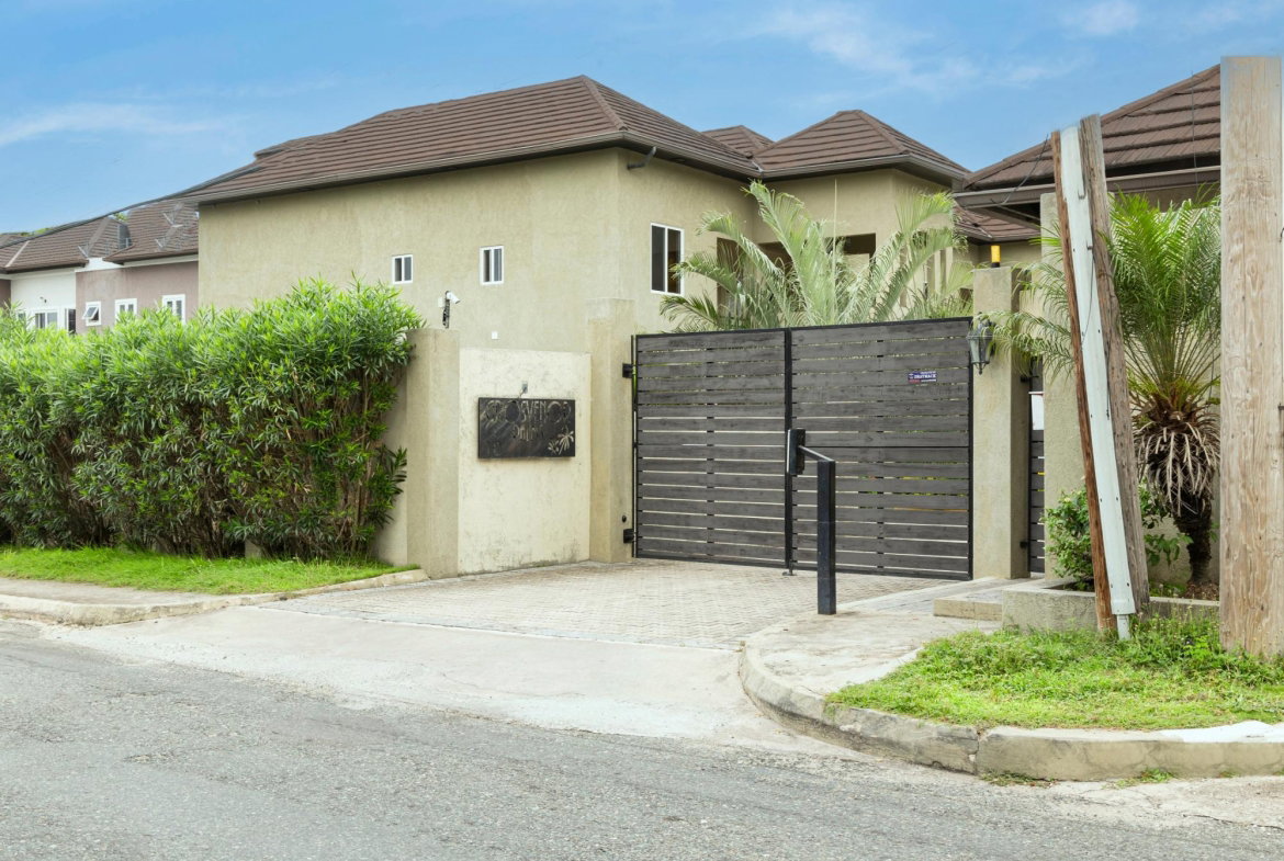 Second image of 16-grosvenor Manor Park in Kingston 8, St. Andrew, Jamaica - property is For Rent