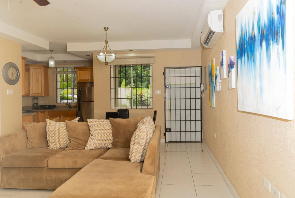 Fourth image of 16-grosvenor Manor Park in Kingston 8, St. Andrew, Jamaica - property is For Rent