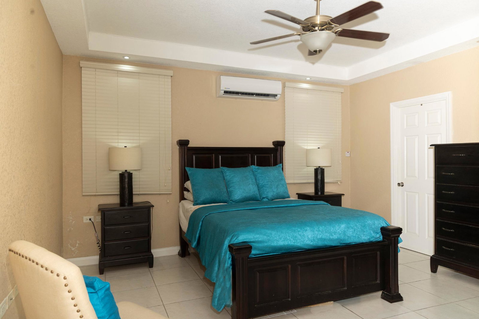 Eighth image of 16-grosvenor Manor Park in Kingston 8, St. Andrew, Jamaica - property is For Rent
