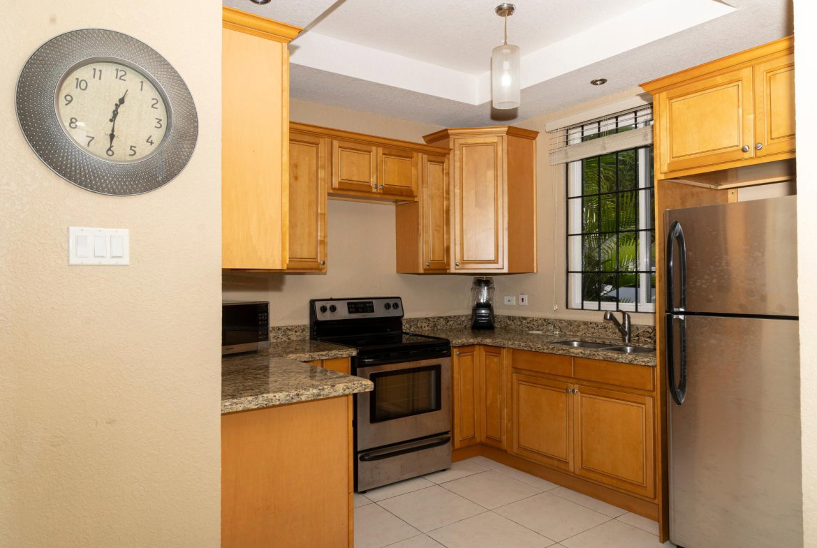 Ninth image of 16-grosvenor Manor Park in Kingston 8, St. Andrew, Jamaica - property is For Rent