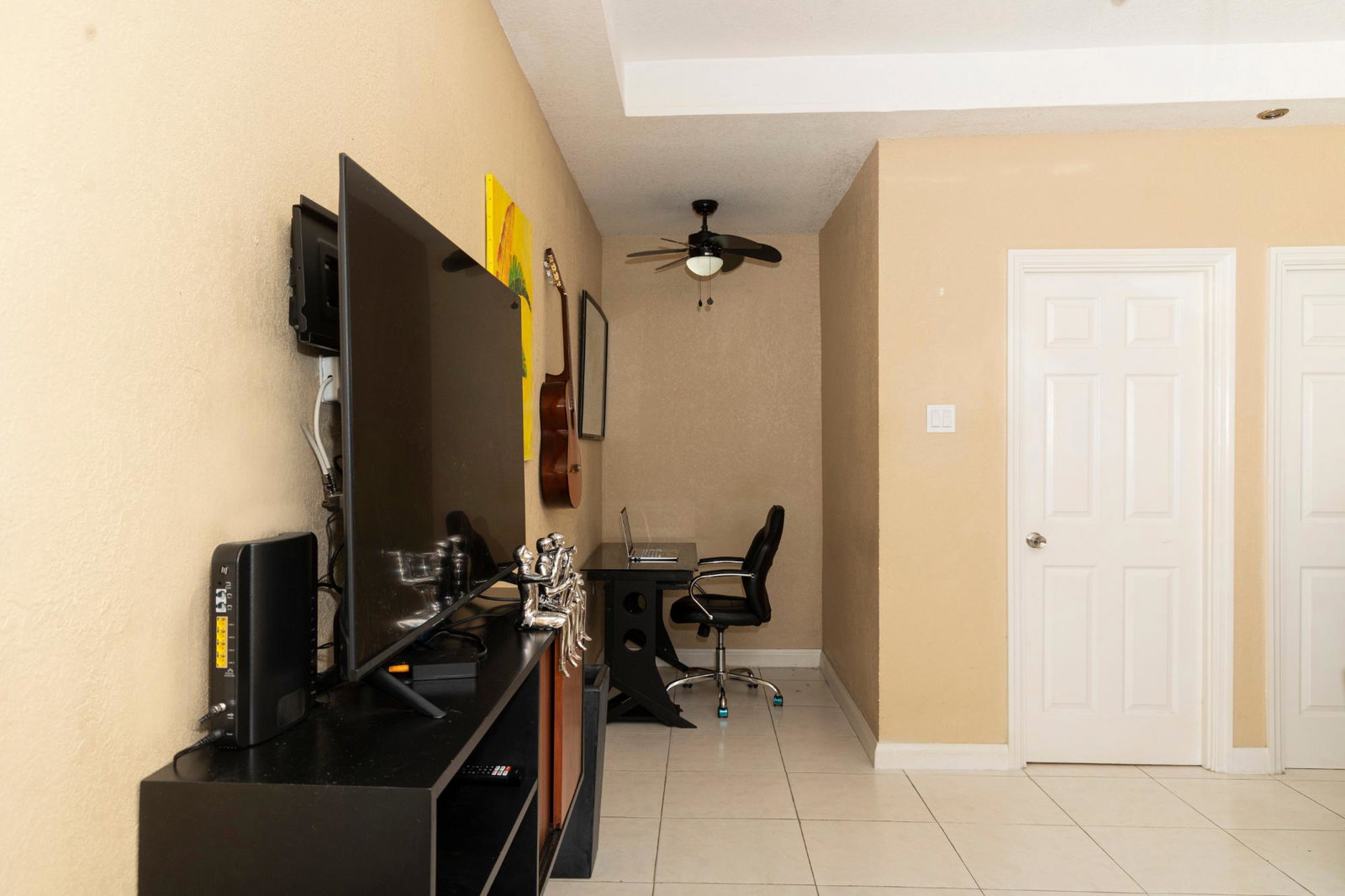 Tenth image of 16-grosvenor Manor Park in Kingston 8, St. Andrew, Jamaica - property is For Rent