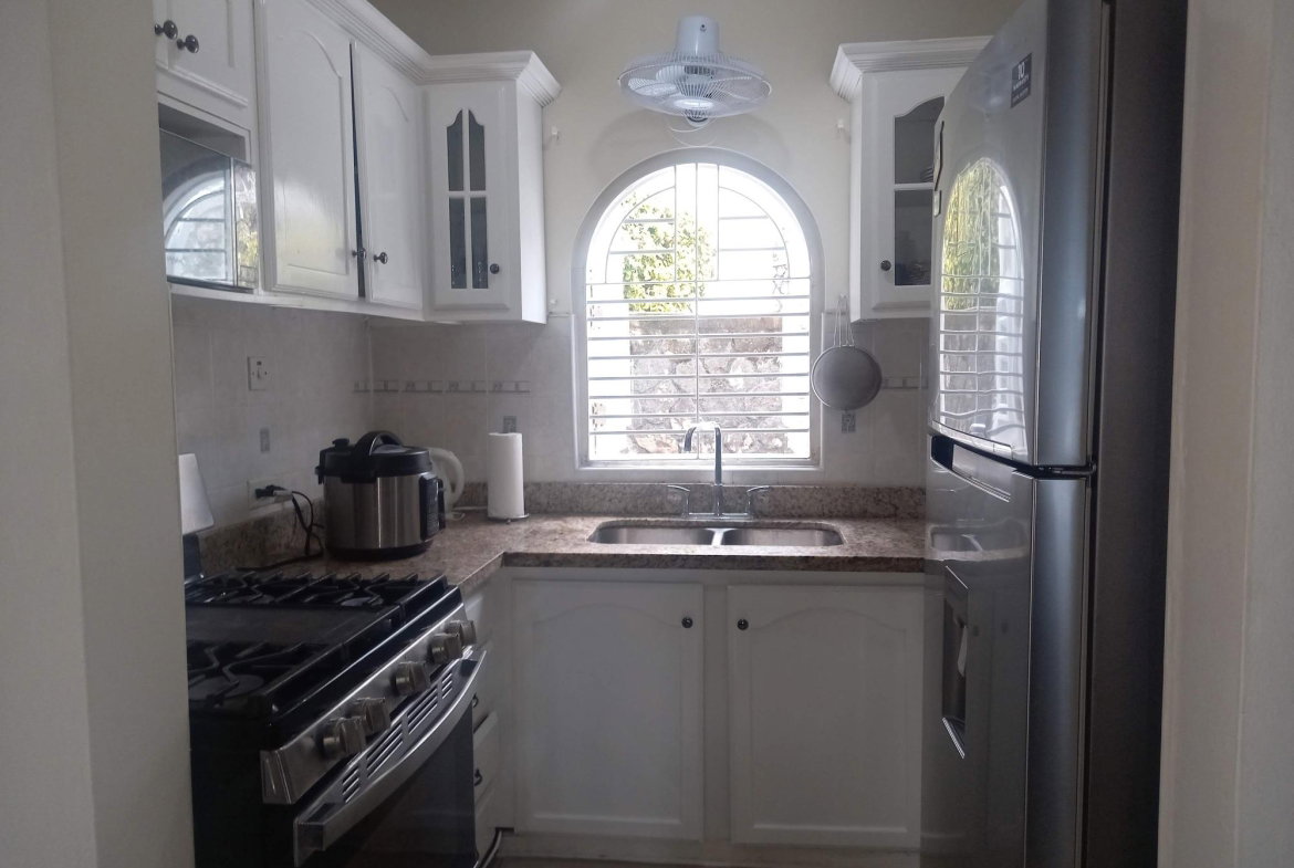 Eleventh image of 14c- Columbus Heights in Ocho Rios, St. Ann, Jamaica - property is For Rent