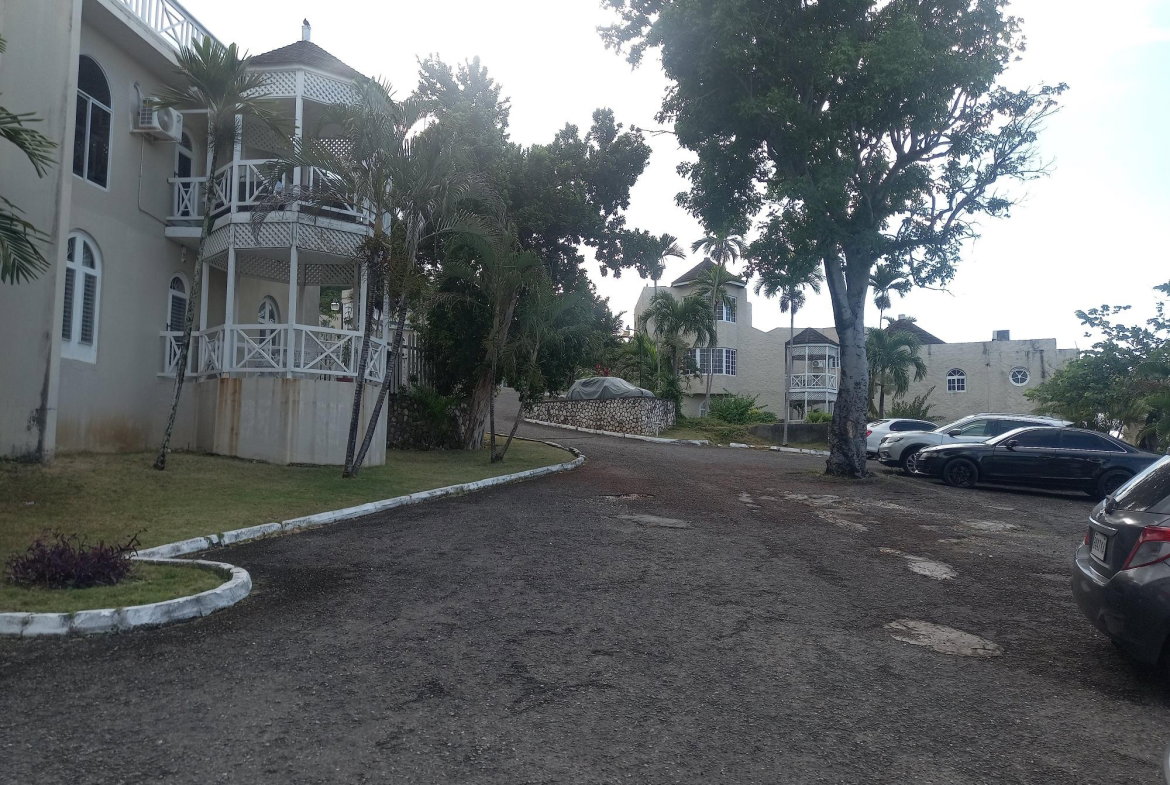 Fifth image of 14c- Columbus Heights in Ocho Rios, St. Ann, Jamaica - property is For Rent