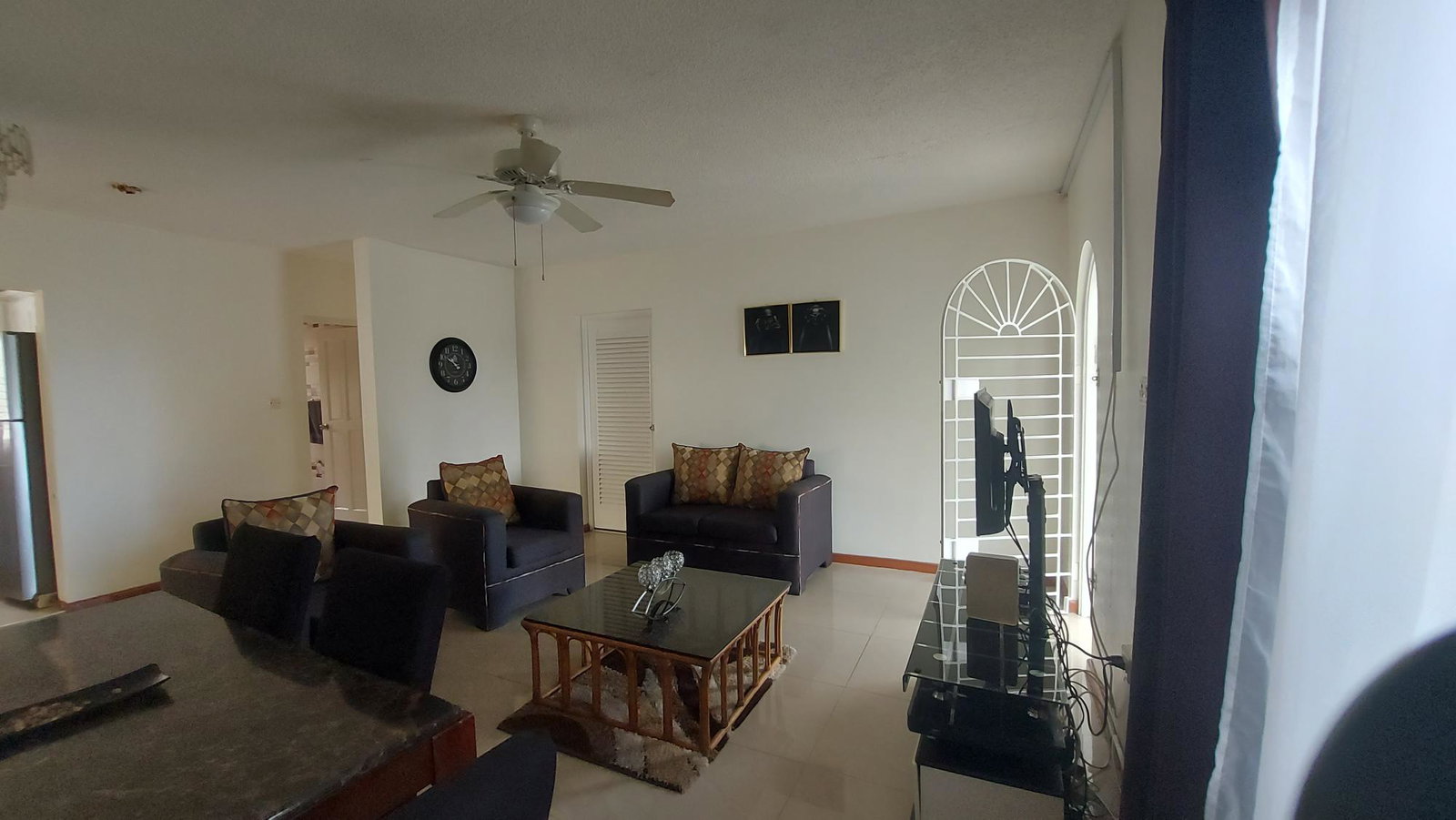 Ninth image of 14c- Columbus Heights in Ocho Rios, St. Ann, Jamaica - property is For Rent