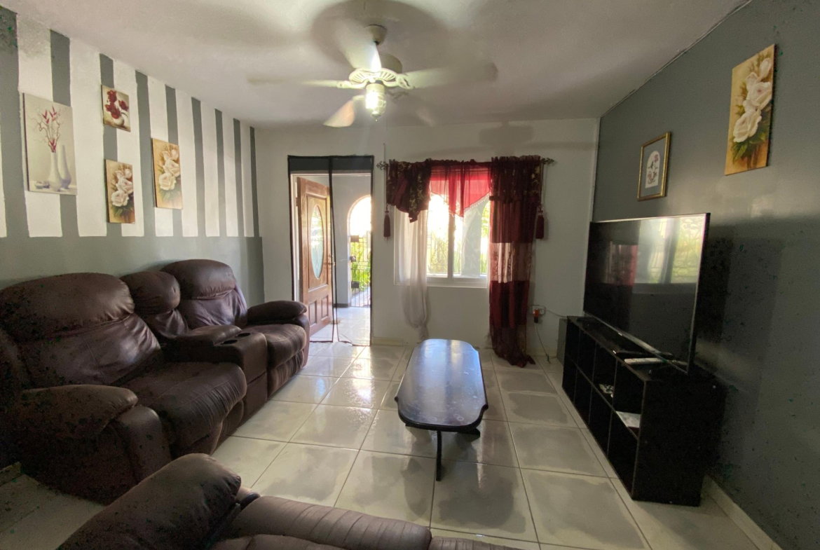Fourth image of 19 Lignum Way in Kingston 6, St. Andrew, Jamaica - property is For Rent