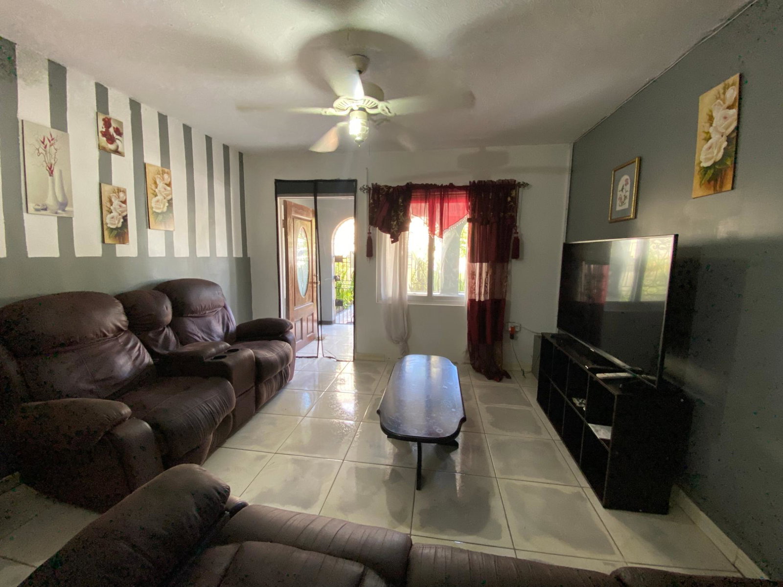 Fourth image of 19 Lignum Way in Kingston 6, St. Andrew, Jamaica - property is For Rent