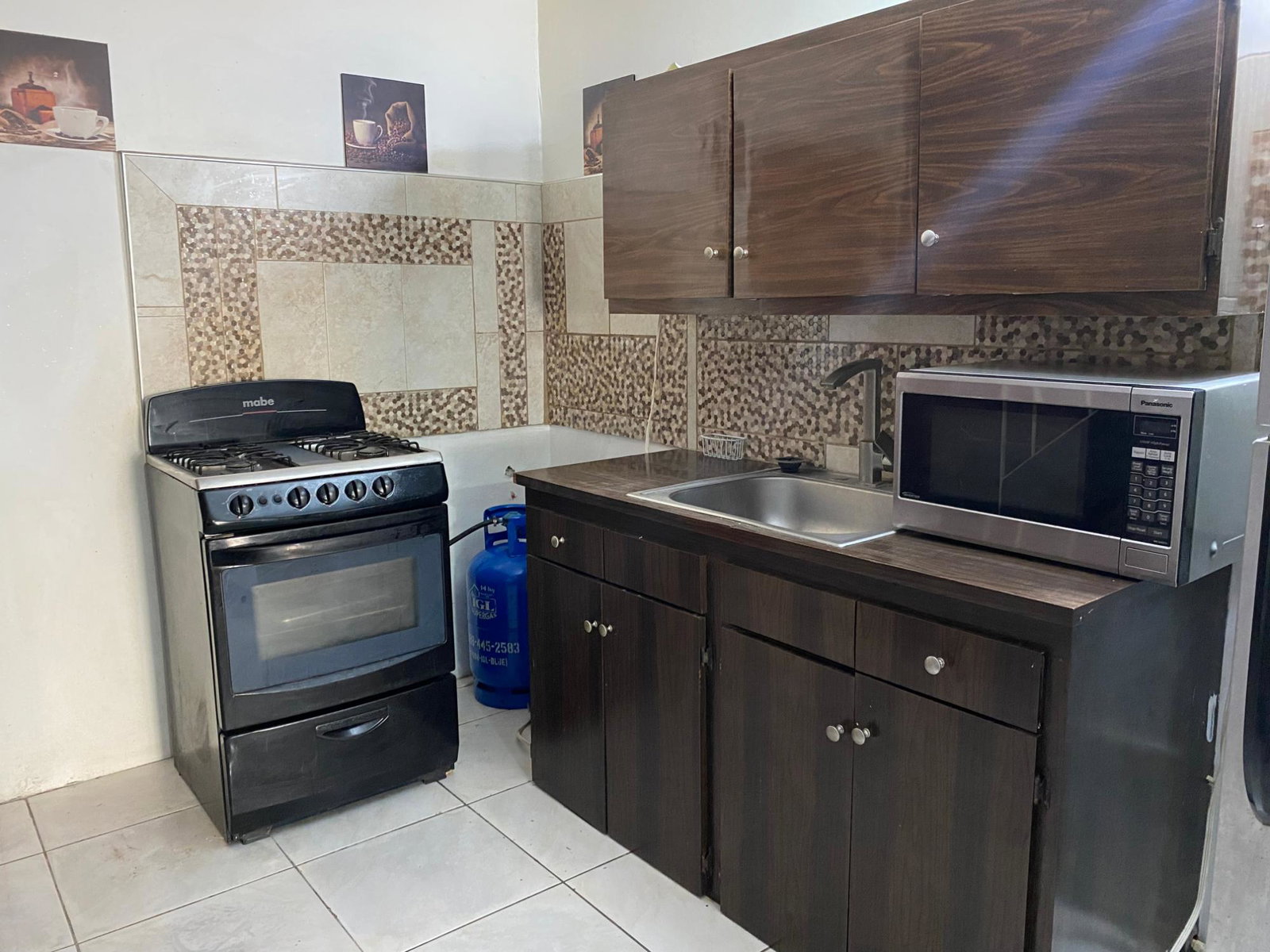 Sixth image of 19 Lignum Way in Kingston 6, St. Andrew, Jamaica - property is For Rent