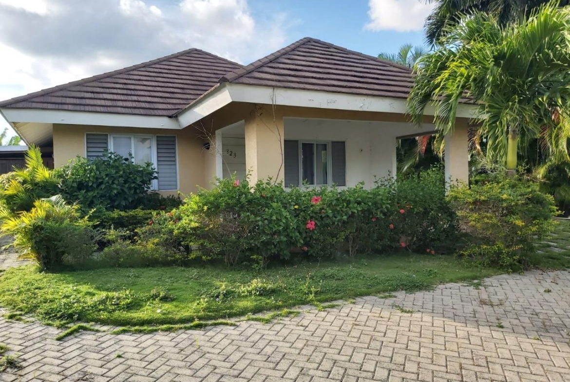 First image of 323 Guava Avenue in Richmond, St. Ann, Jamaica - property is For Rent
