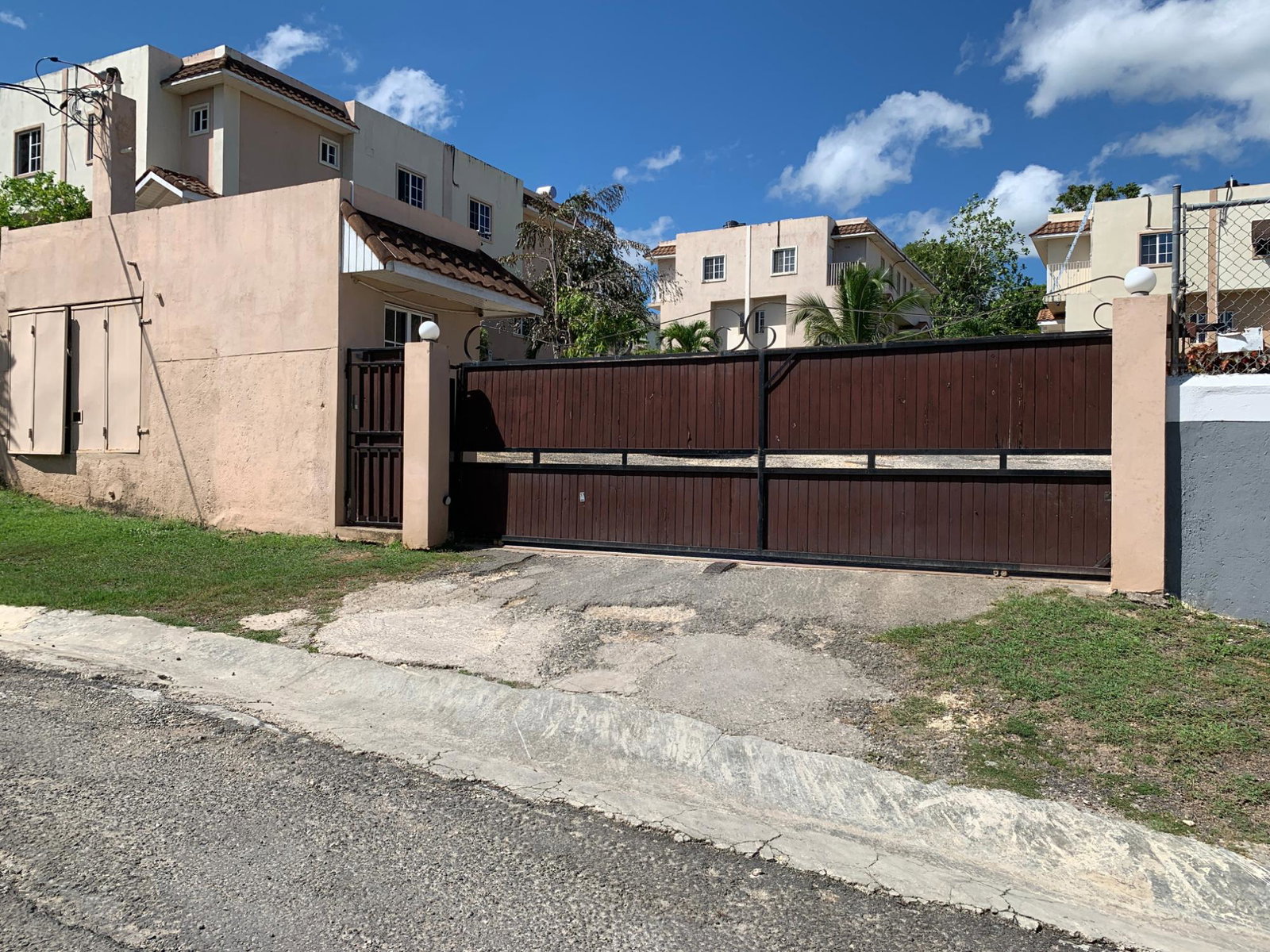 Furnished-3-Bedroom-Townhouse-for-Rent-in-Great-Pond-Ocho-Rios-St.-Ann Eighteenth image of 41- Seaview Heights in Great Pond, St. Ann, Jamaica - property is For Rent
