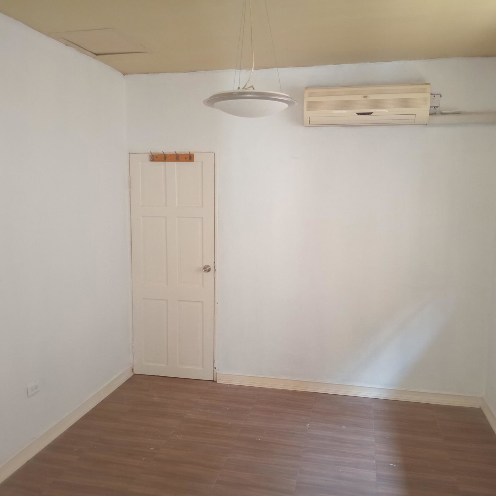 Fifth image of 1-lot 2 1 Kingslyn Avenue, Kingst in Kingston 10, St. Andrew, Jamaica - property is For Rent