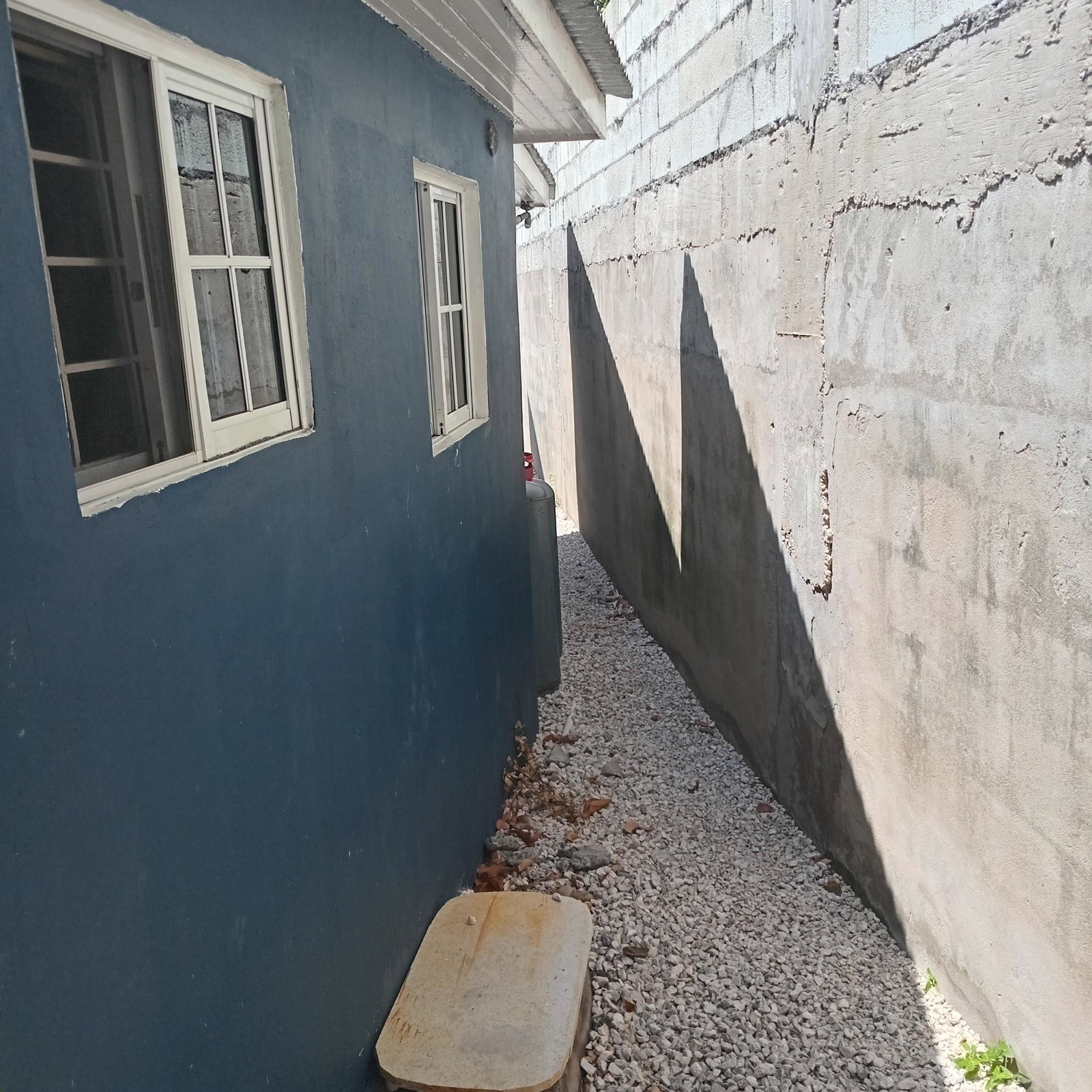 Tenth image of 1-lot 2 1 Kingslyn Avenue, Kingst in Kingston 10, St. Andrew, Jamaica - property is For Rent