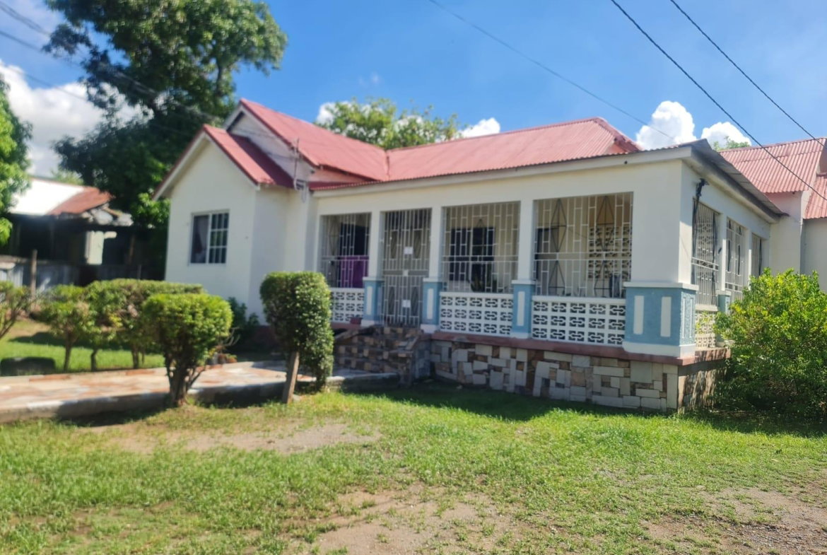 Third image of 15 Outlook Avenue in Kingston 2, Kingston, Jamaica - property is For Sale