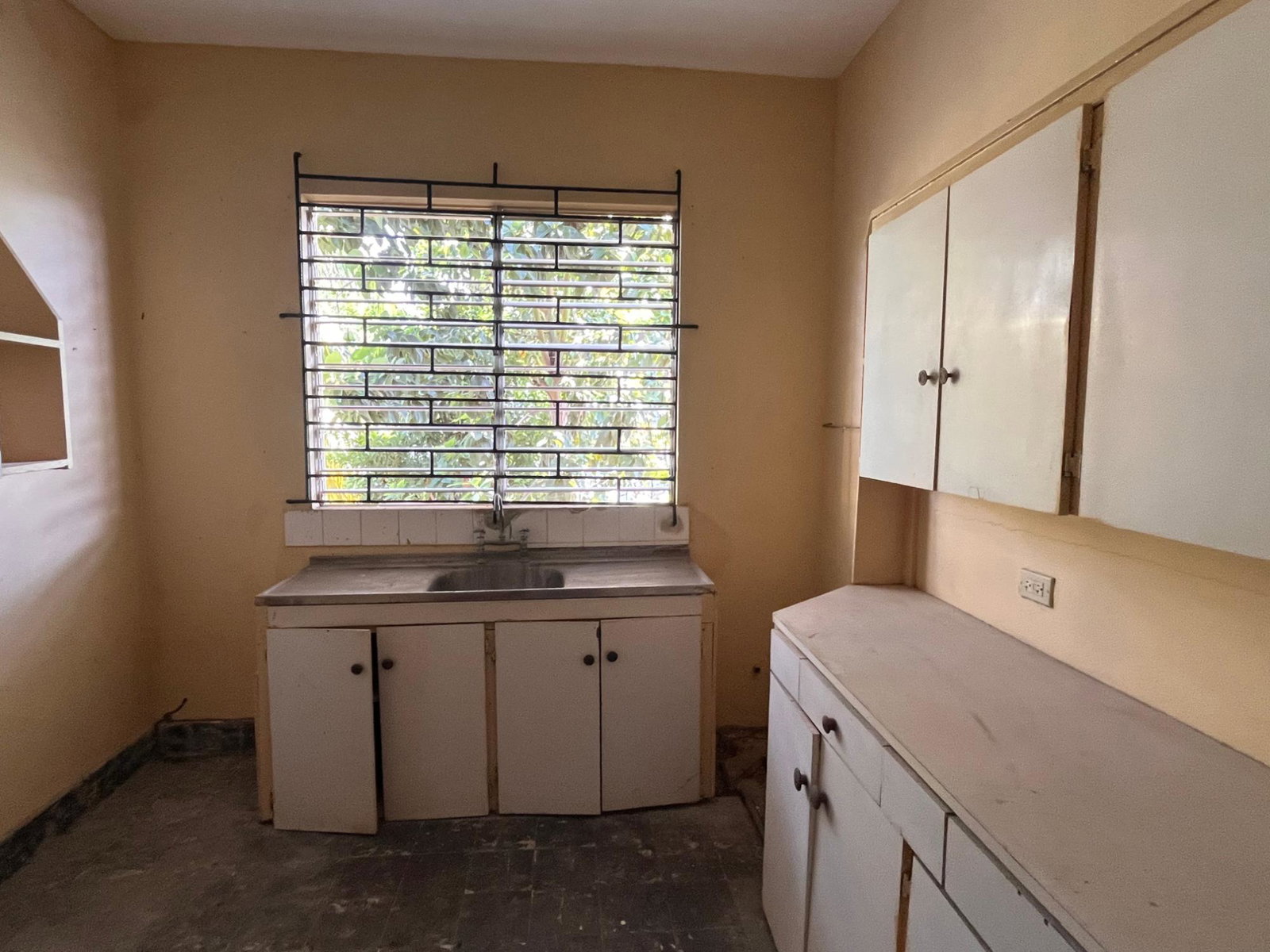 Tenth image of 84 Barrett View Ave, Mobay in Montego Bay, St. James, Jamaica - property is For Sale