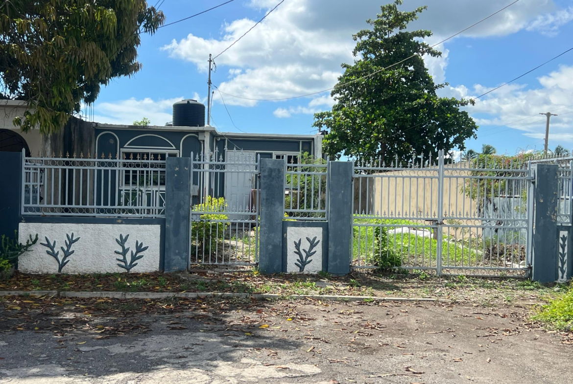 Second image of 292-sector 6e Calder ne 12th Place in Greater Portmore, St. Catherine, Jamaica - property is For Sale