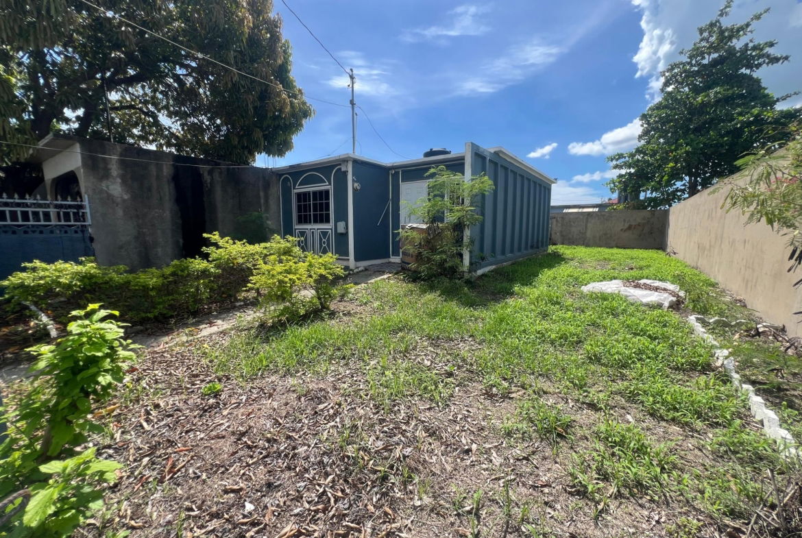 Fifth image of 292-sector 6e Calder ne 12th Place in Greater Portmore, St. Catherine, Jamaica - property is For Sale