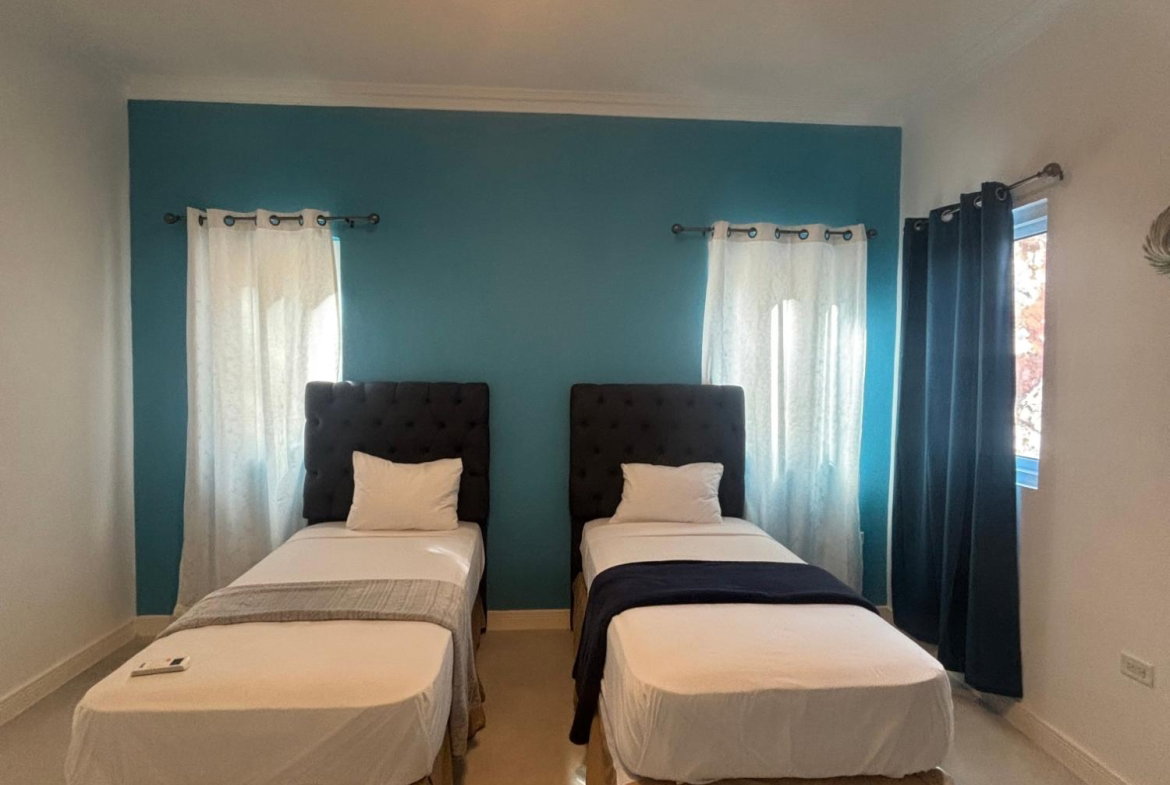 Fourteenth image of 12-1 Forrest Hills Drive in Red Hills, St. Andrew, Jamaica - property is For Rent