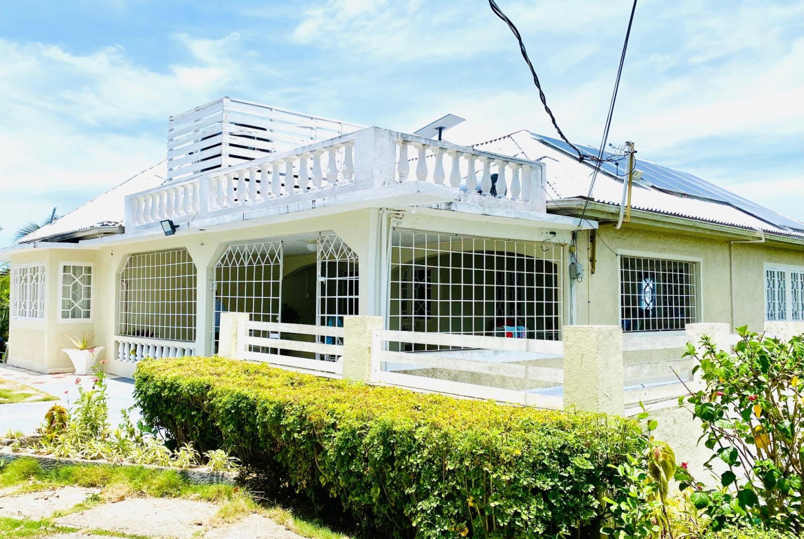 Third image of 4 Kinfaun, Port Maria in Port Maria, St. Mary, Jamaica - property is For Rent