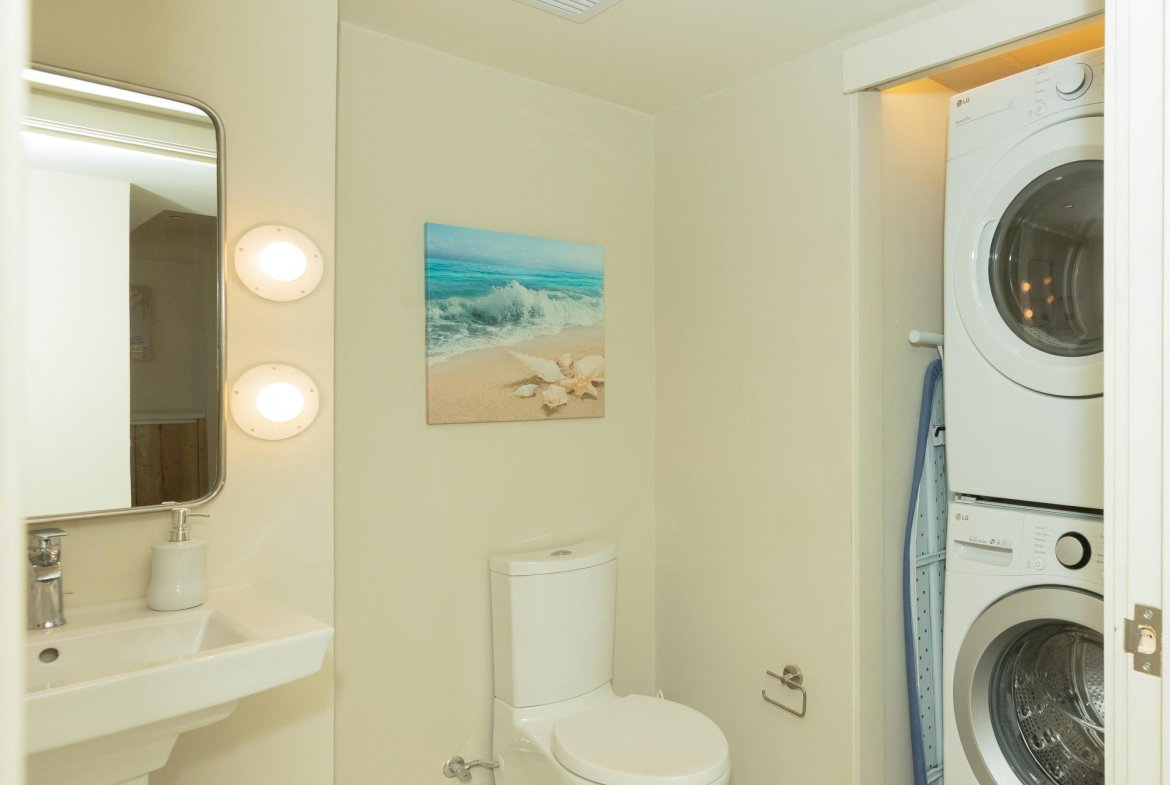 Thirteenth image of 901-2-4 King Street in Kingston 2, Kingston, Jamaica - property is For Rent