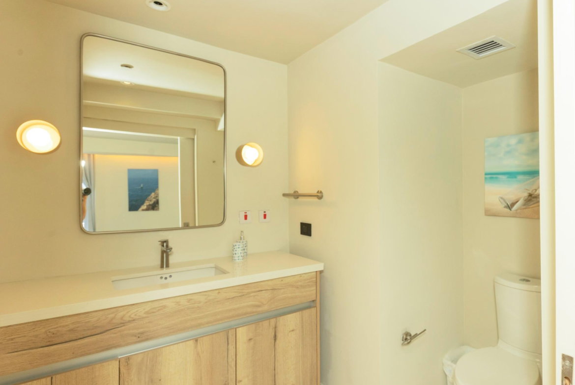 Tenth image of 901-2-4 King Street in Kingston 2, Kingston, Jamaica - property is For Rent