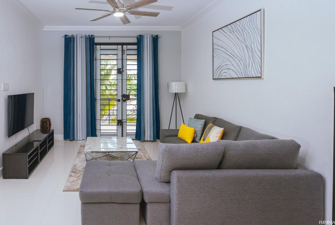 Seventh image of 25 Liguanea Avenue in Kingston 6, St. Andrew, Jamaica - property is For Rent