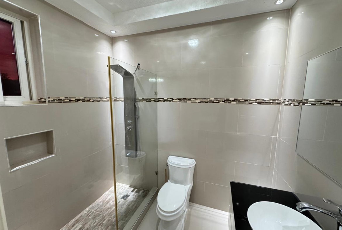 Eleventh image of 9 Liguanea Ave, Kingston 6 in Kingston 6, St. Andrew, Jamaica - property is For Rent