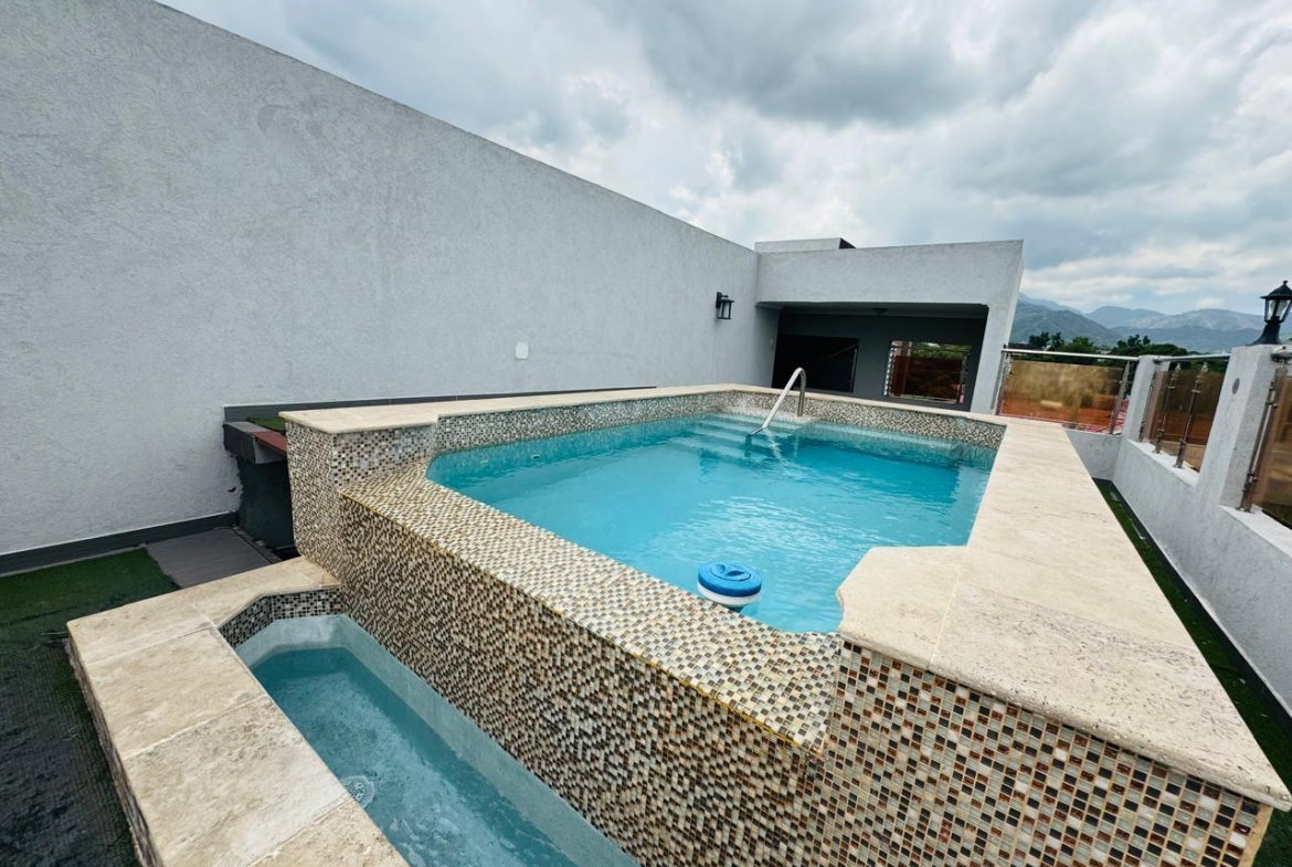 Fifteenth image of 9 Liguanea Ave, Kingston 6 in Kingston 6, St. Andrew, Jamaica - property is For Rent