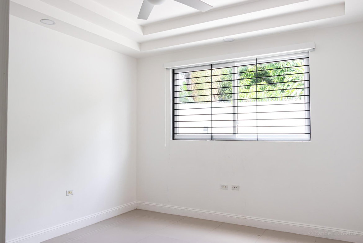 Eleventh image of 4-11 1/2 Charlemont Avenue in Kingston 6, St. Andrew, Jamaica - property is For Rent