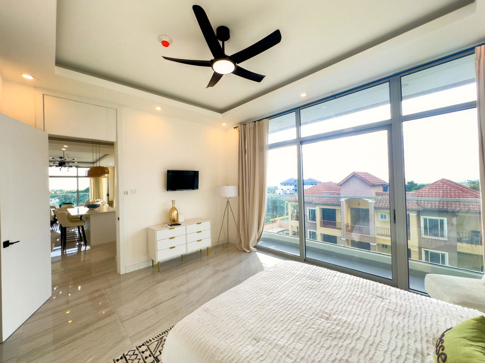 Luxury-3-Bedroom-Apartment-for-Rent-on-Salisbury-Avenue-Kingston-6 Sixteenth image of 307-29 Salisbury Avenue in Kingston 6, St. Andrew, Jamaica - property is For Rent