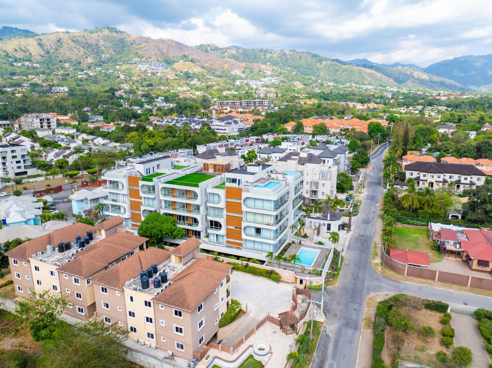 Luxury-3-Bedroom-Apartment-for-Rent-on-Salisbury-Avenue-Kingston-6 Twenty-Third image of 307-29 Salisbury Avenue in Kingston 6, St. Andrew, Jamaica - property is For Rent