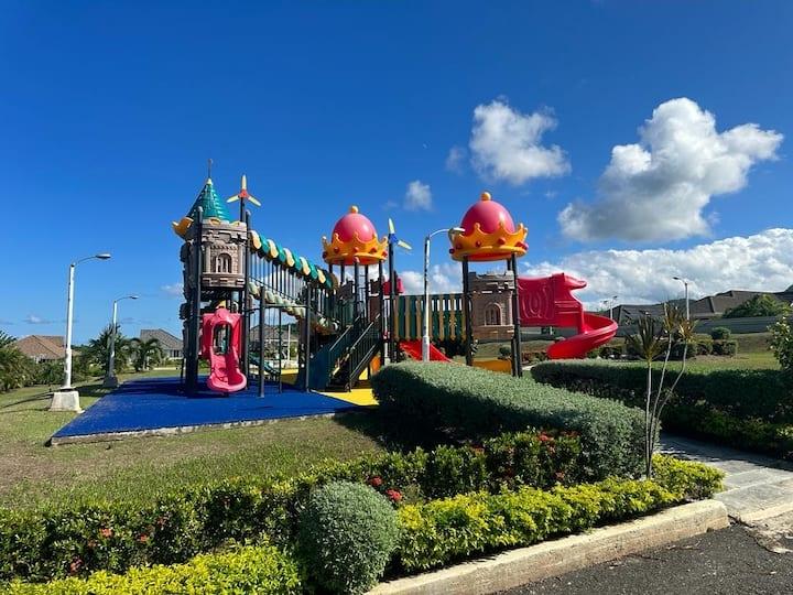 Fifteenth image of 864 The Crest, Richmond in Richmond, St. Ann, Jamaica - property is For Rent