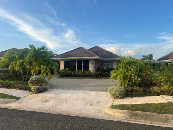 Tenth image of 864 The Crest, Richmond in Richmond, St. Ann, Jamaica - property is For Rent